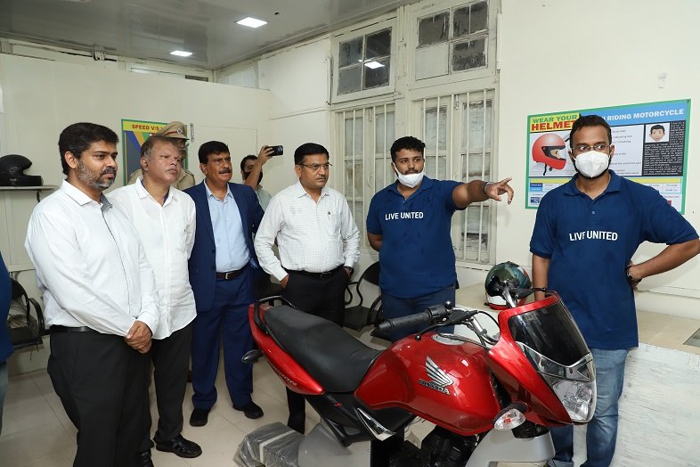United Way Mumbai and RTO launch the two-wheeler simulator training 2