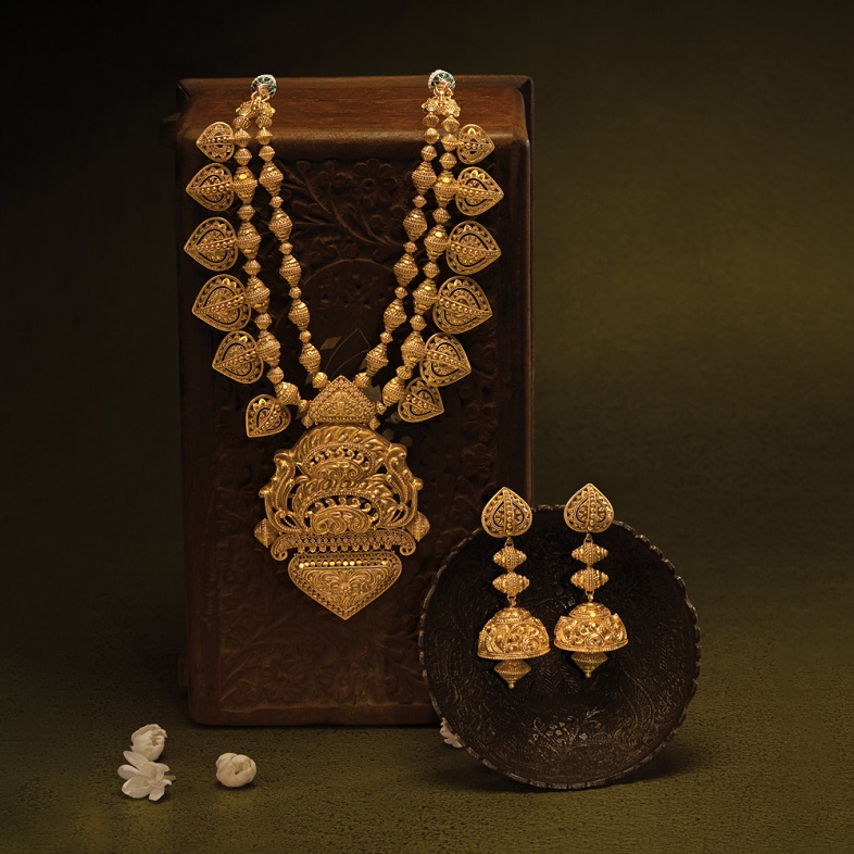 Tanishq Embraces The Spirit Of Diwali: Dharohar Collection Rekindles 